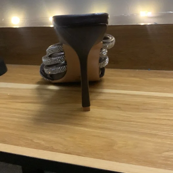 Used - Picture 3 of 3